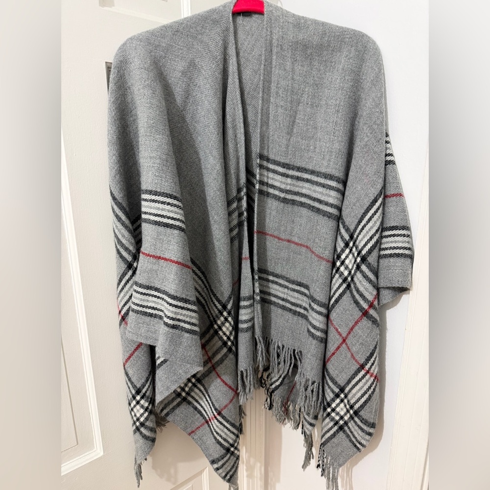Women’s shawl